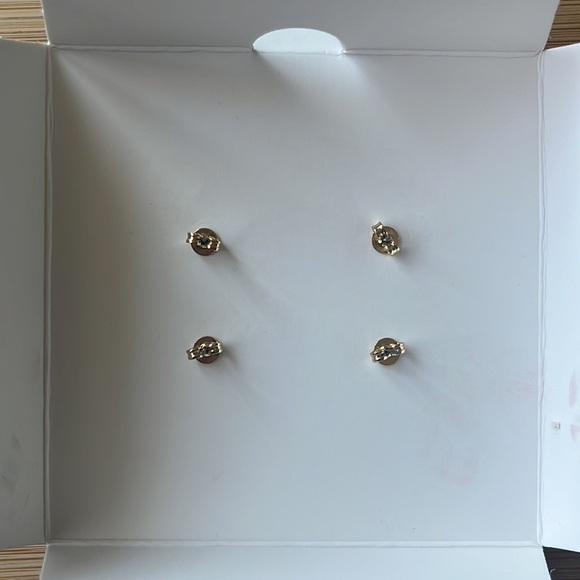 Brand New Coach Set of Two Post Earrings Heart Gold Tone Signature “C” - Picture 9 of 11